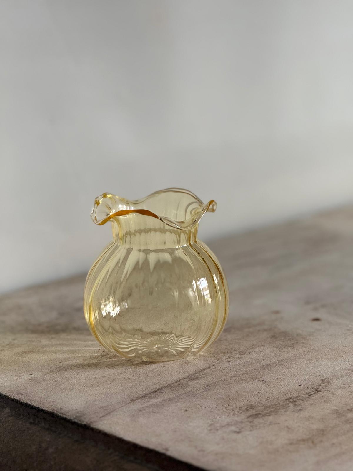 Vas Petal – Smörgul, 11,5×10