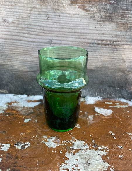 Grönt dricksglas i återvunnet glas -S